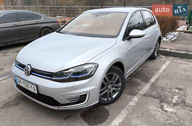 Хетчбек Volkswagen e-Golf 2019 в Житомирі