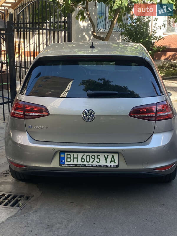 Хэтчбек Volkswagen e-Golf 2016 в Одессе