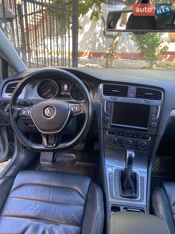 Хэтчбек Volkswagen e-Golf 2016 в Одессе