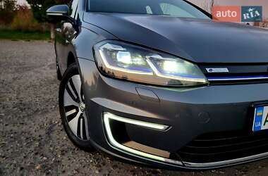 Хэтчбек Volkswagen e-Golf 2018 в 