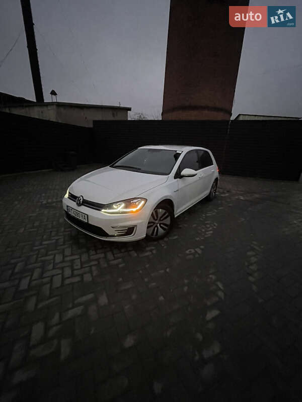 Хетчбек Volkswagen e-Golf 2019 в Івано-Франківську
