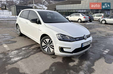 Хэтчбек Volkswagen e-Golf 2014 в 