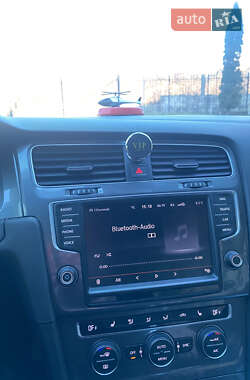 Хэтчбек Volkswagen e-Golf 2015 в 