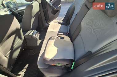 Хэтчбек Volkswagen e-Golf 2015 в 