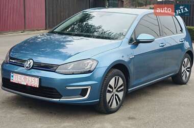 Хетчбек Volkswagen e-Golf 2015 в 