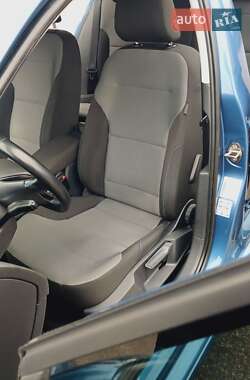 Хетчбек Volkswagen e-Golf 2015 в 