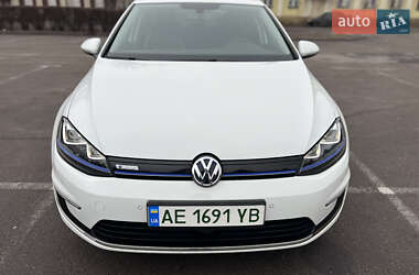 Хетчбек Volkswagen e-Golf 2015 в Кам'янському