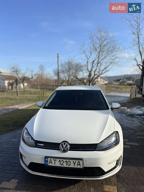 Хэтчбек Volkswagen e-Golf 2015 в Ивано-Франковске