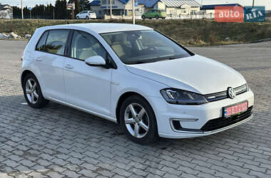 Хэтчбек Volkswagen e-Golf 2015 в Львове