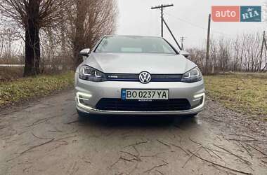 Хетчбек Volkswagen e-Golf 2015 в Летичіві