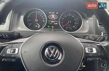 Хетчбек Volkswagen e-Golf 2015 в Летичіві