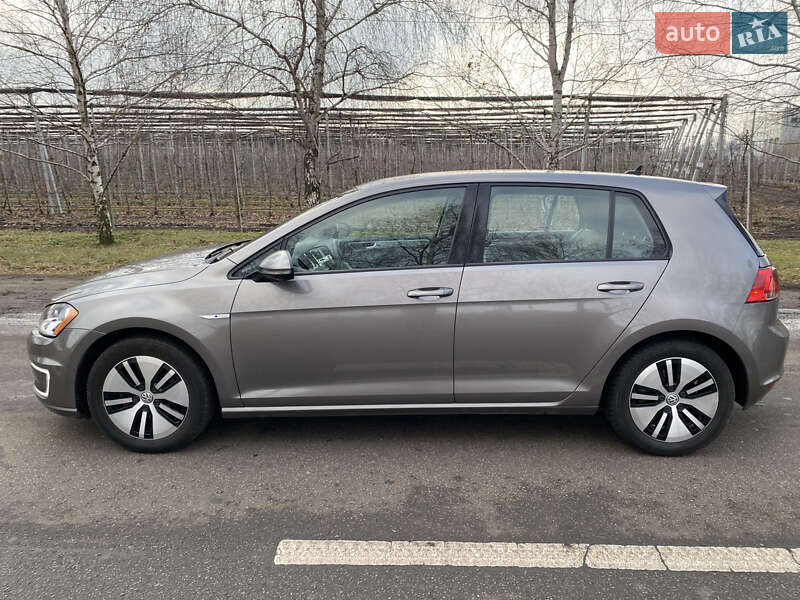 Хетчбек Volkswagen e-Golf 2016 в Дніпрі