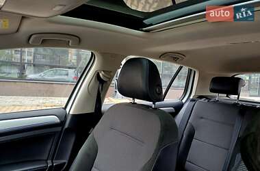 Хэтчбек Volkswagen e-Golf 2019 в 