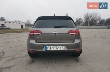 Хетчбек Volkswagen e-Golf 2017 в 