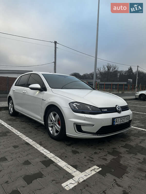 Хэтчбек Volkswagen e-Golf 2015 в Белой Церкви