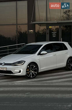 Хэтчбек Volkswagen e-Golf 2018 в Львове