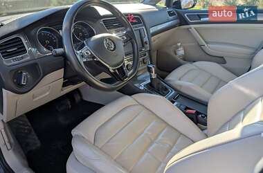 Хетчбек Volkswagen e-Golf 2015 в Ужгороді