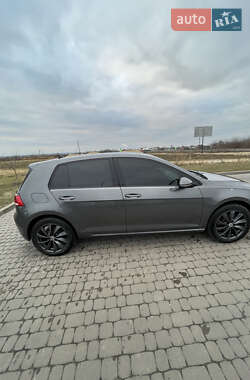 Хэтчбек Volkswagen e-Golf 2017 в Львове