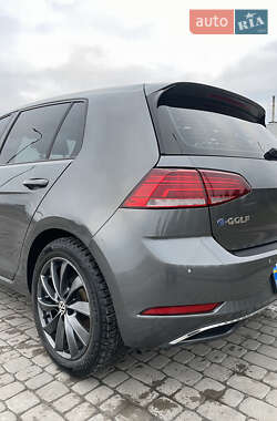 Хэтчбек Volkswagen e-Golf 2017 в Львове