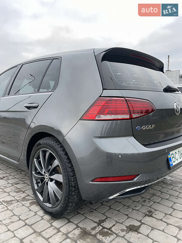 Хетчбек Volkswagen e-Golf 2017 в Львові