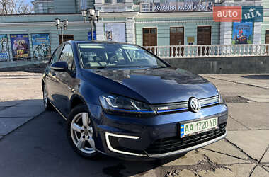 Хетчбек Volkswagen e-Golf 2015 в Дніпрі