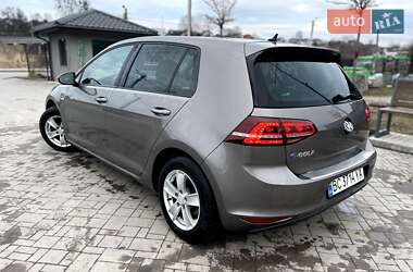 Хэтчбек Volkswagen e-Golf 2015 в Львове