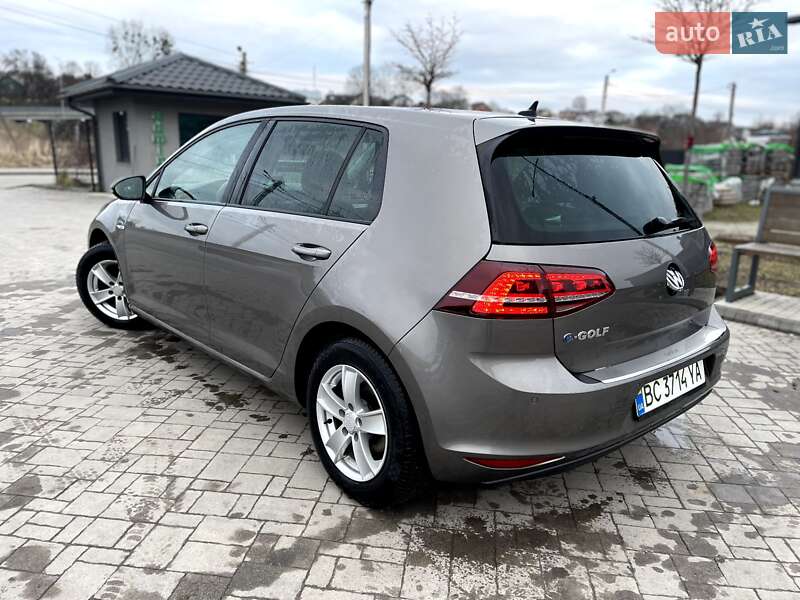 Volkswagen e-Golf 2015