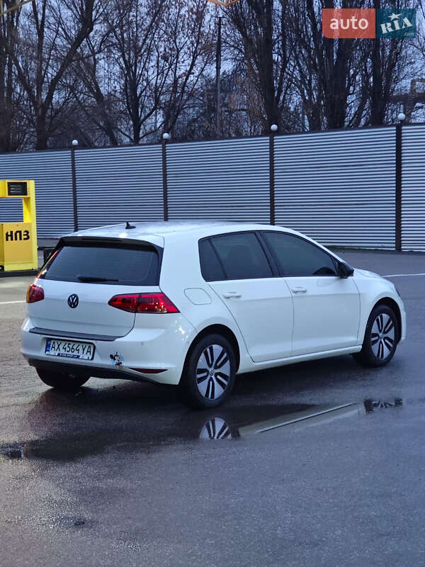 Хэтчбек Volkswagen e-Golf 2016 в Харькове