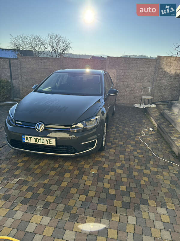 Хэтчбек Volkswagen e-Golf 2020 в Долине