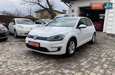 Хетчбек Volkswagen e-Golf 2015 в Чернівцях