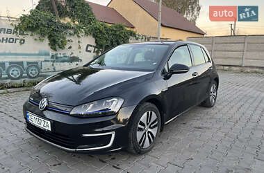 Хетчбек Volkswagen e-Golf 2015 в Чернівцях