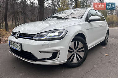 Хетчбек Volkswagen e-Golf 2017 в 