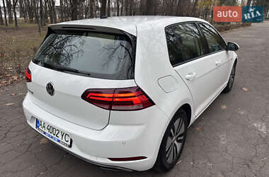 Хетчбек Volkswagen e-Golf 2017 в 