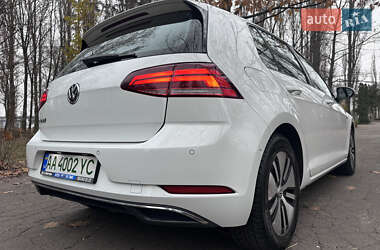 Хетчбек Volkswagen e-Golf 2017 в 