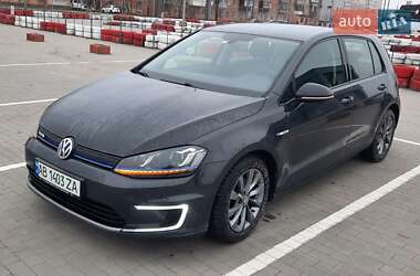 Хэтчбек Volkswagen e-Golf 2015 в Виннице