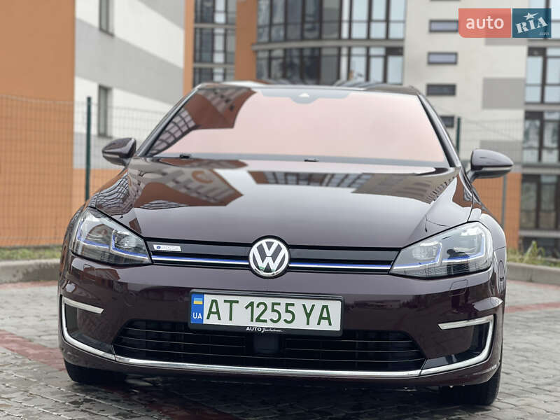Хетчбек Volkswagen e-Golf 2017 в Івано-Франківську
