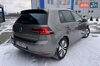 Хэтчбек Volkswagen e-Golf 2015 в Малине