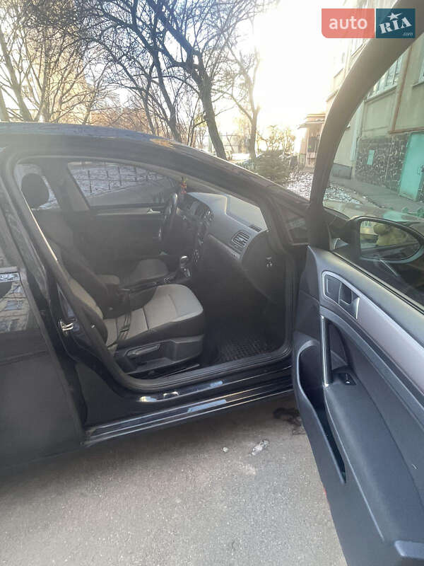 Хетчбек Volkswagen e-Golf 2014 в Полтаві