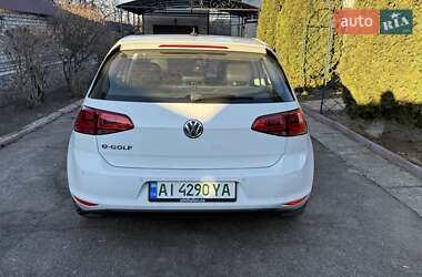 Хэтчбек Volkswagen e-Golf 2015 в 