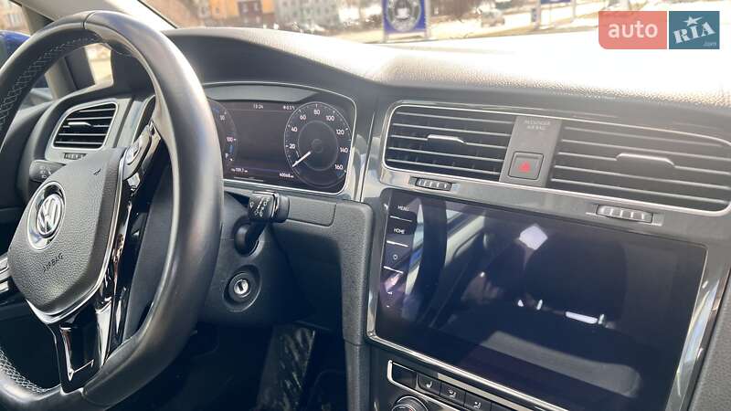 Хэтчбек Volkswagen e-Golf 2020 в Хмельницком