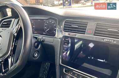 Хетчбек Volkswagen e-Golf 2020 в 