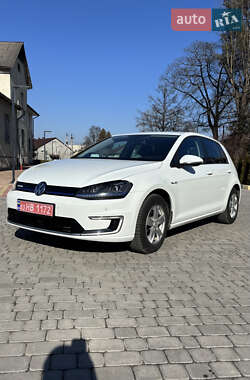 Хетчбек Volkswagen e-Golf 2015 в Львові