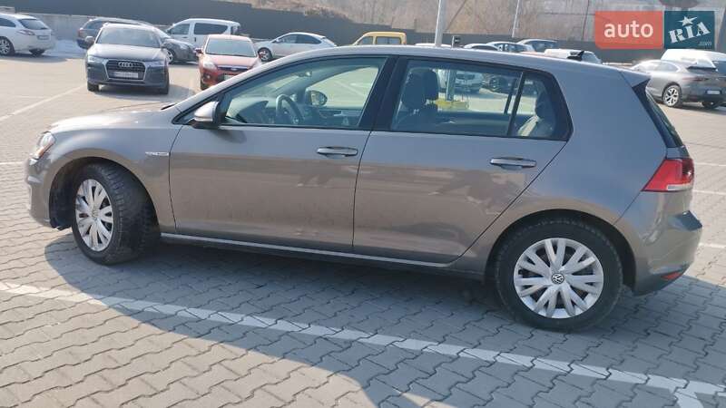 Хэтчбек Volkswagen e-Golf 2014 в Тернополе