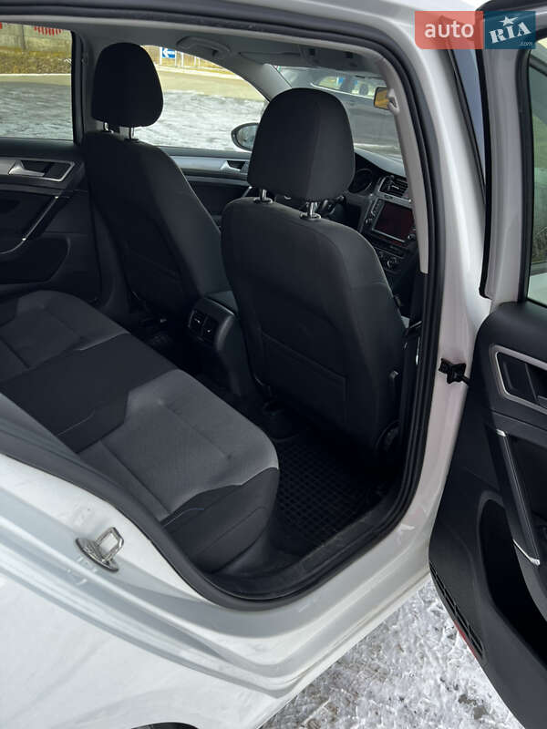 Хетчбек Volkswagen e-Golf 2014 в Ковелі