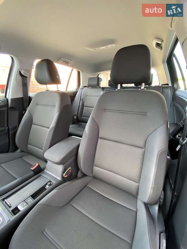 Хэтчбек Volkswagen e-Golf 2020 в Виннице
