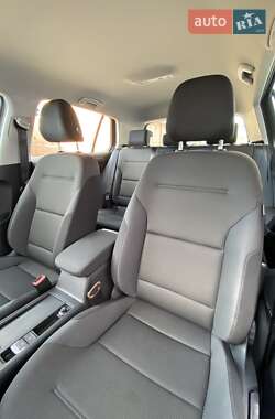 Хэтчбек Volkswagen e-Golf 2020 в 