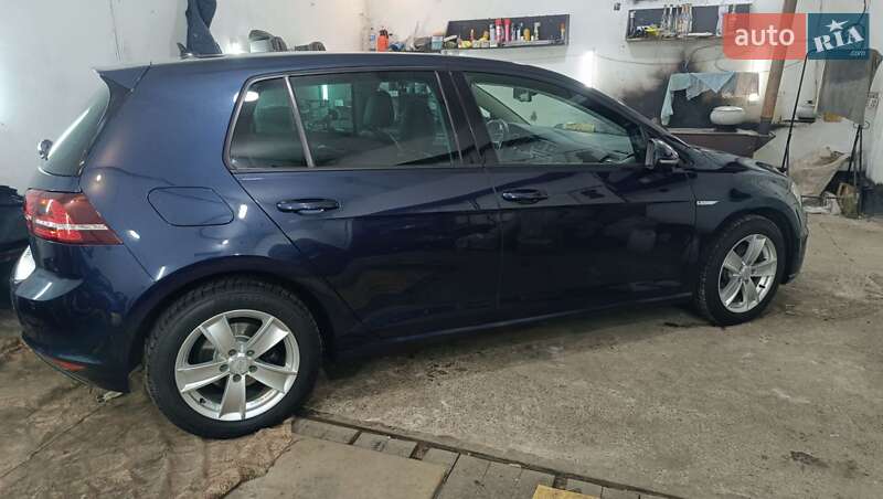 Хэтчбек Volkswagen e-Golf 2016 в Ровно фото 24 Хэтчбек Volkswagen e-Golf 2016 в Ровно