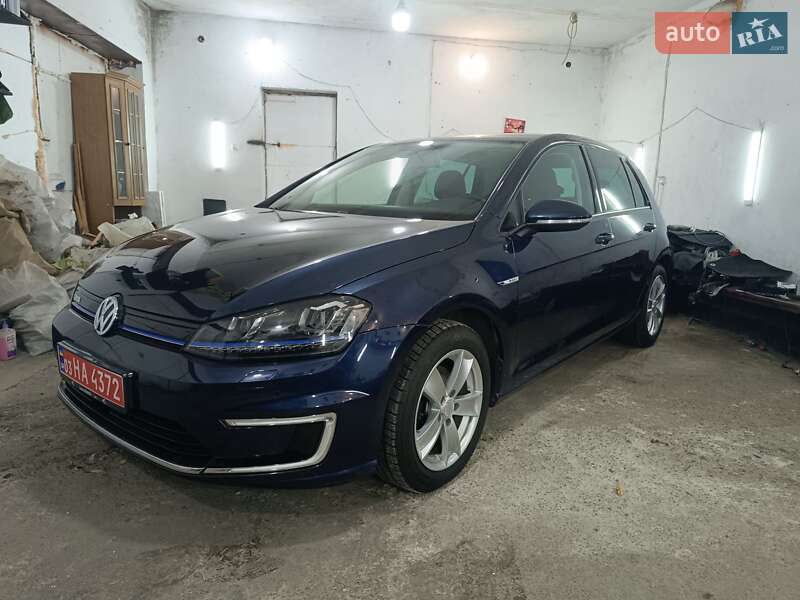 Хэтчбек Volkswagen e-Golf 2016 в Ровно фото 31 Хэтчбек Volkswagen e-Golf 2016 в Ровно