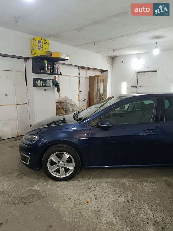 Хэтчбек Volkswagen e-Golf 2016 в Ровно фото 29 Хэтчбек Volkswagen e-Golf 2016 в Ровно
