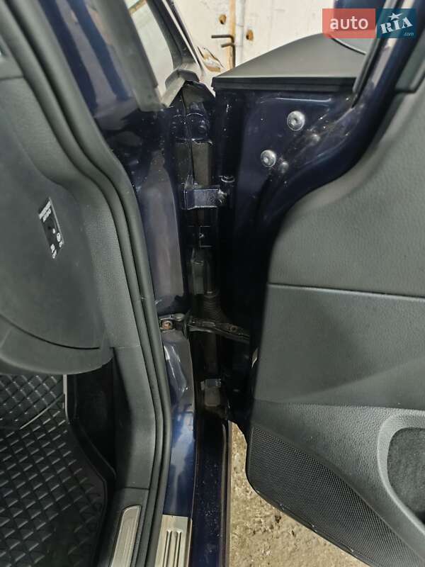 Хэтчбек Volkswagen e-Golf 2016 в Ровно фото 57 Хэтчбек Volkswagen e-Golf 2016 в Ровно